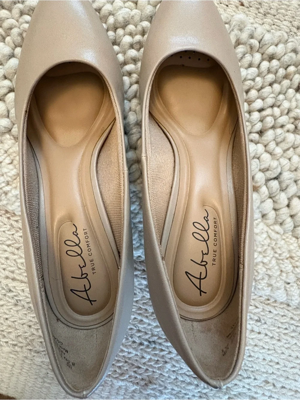 Abella Women's Nude Pointed-Toe Pumps